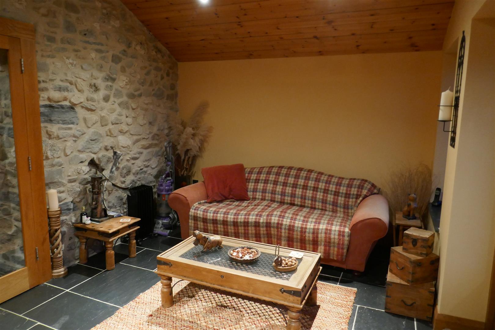 ANOTHER ROOM ASPECT
